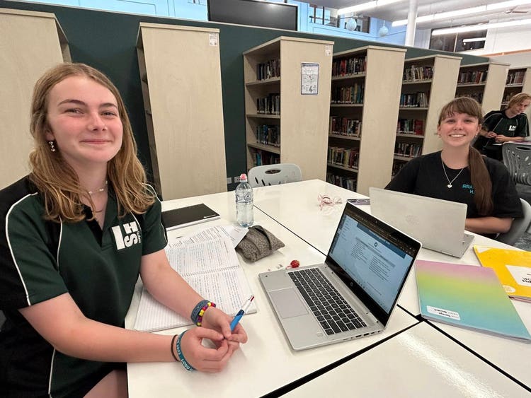 photo of students at Snack n Study