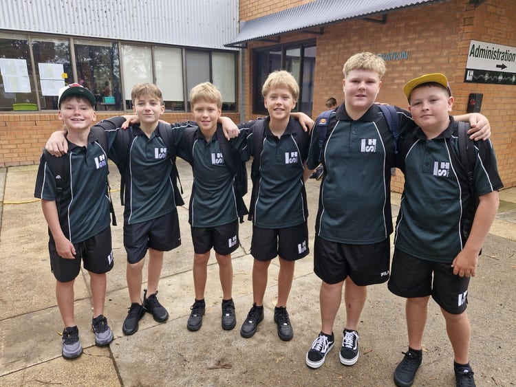 photo of Year 7 students on their first day